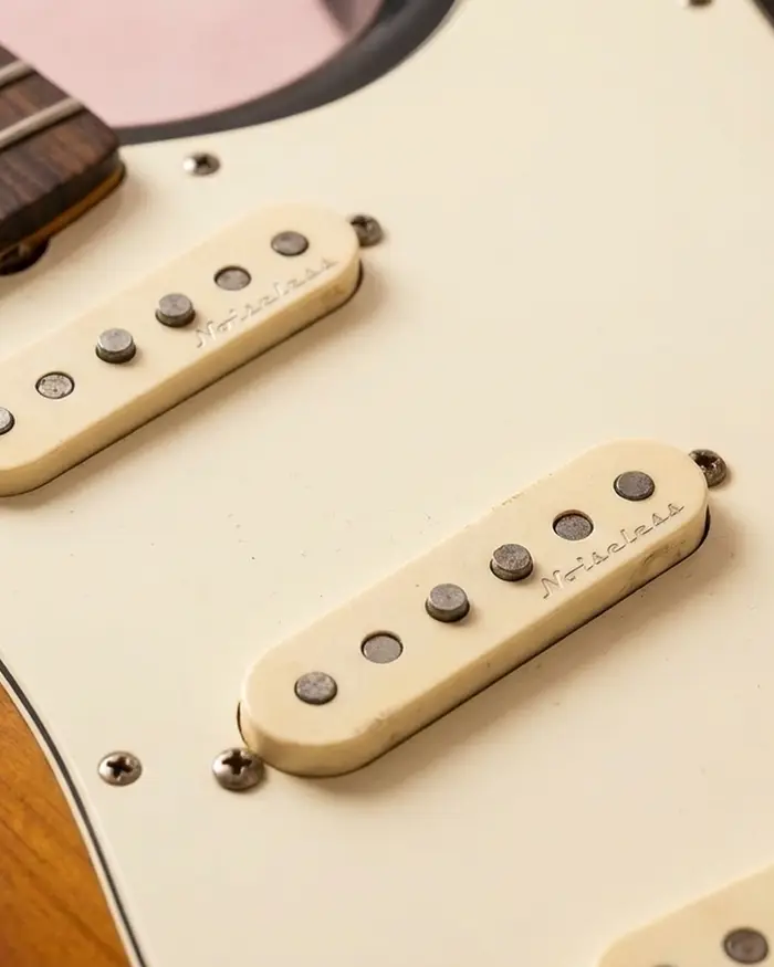 Fender American Deluxe Stratocaster 1998 с датчиками Vintage Noiseless