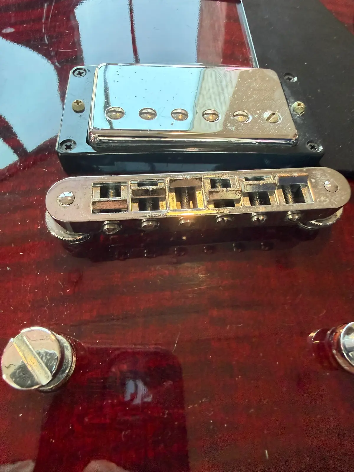 Бридж Gibson с неаккуратно пропиленными седлами до работ