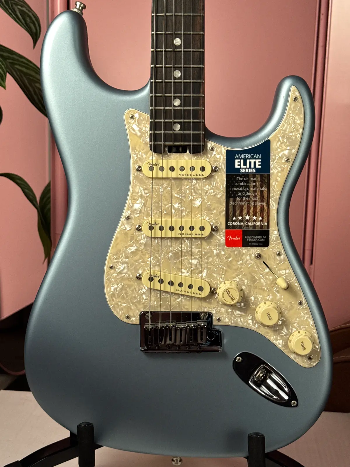 Fender American Elite Stratocaster 2019 Satin Ice Blue Metallic