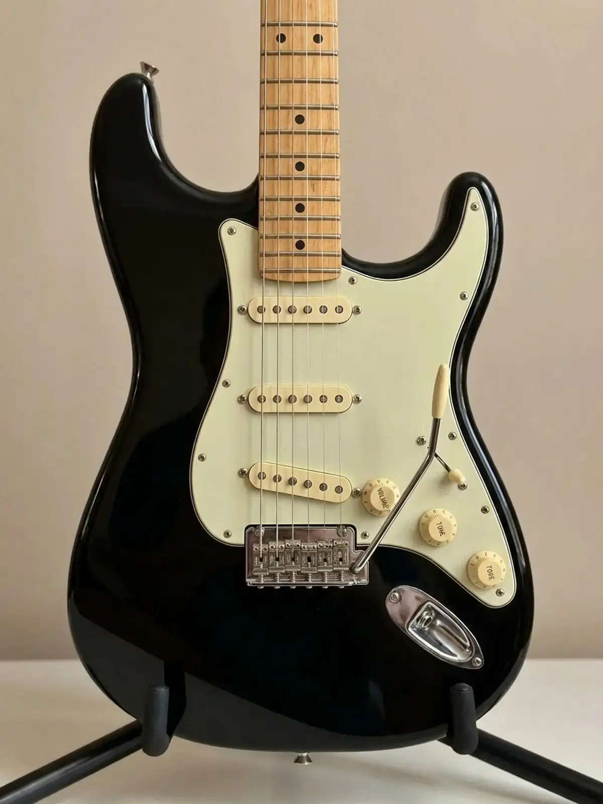 Fender American Professional Stratocaster 2018 Black, электрогитара