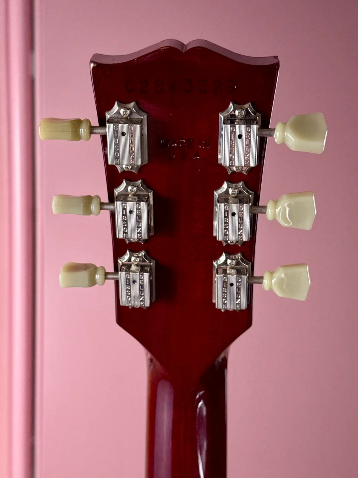 Серийный номер Gibson Les Paul Studio 2003 Wine Red