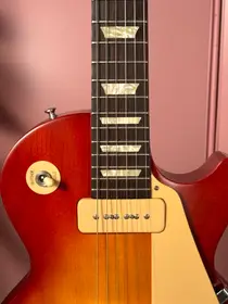 Gibson Les Paul Studio 50's Tribute P-90 2010 Worn Satin Cherry, электрогитара, фото 6
