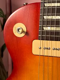 Gibson Les Paul Studio 50's Tribute P-90 2010 Worn Satin Cherry, электрогитара, фото 9
