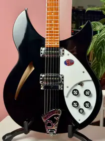 Rickenbacker 330 2015 Jet Glo, электрогитара, фото 1